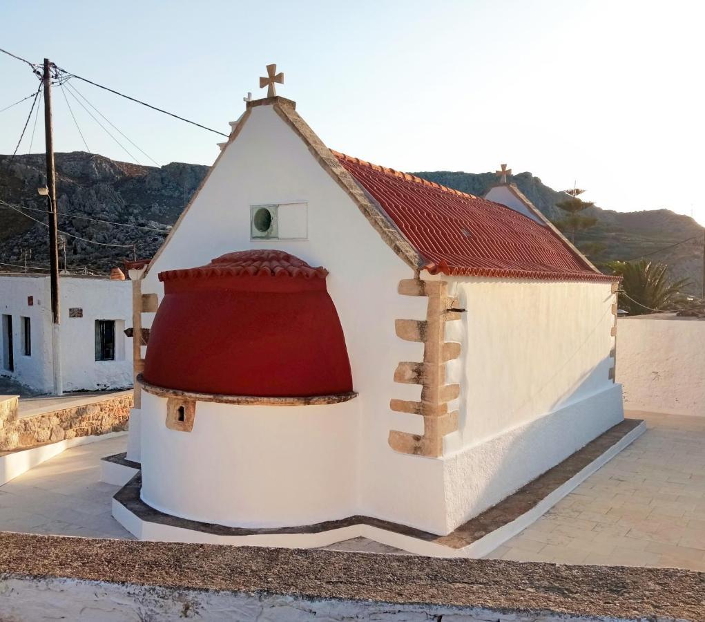Isalo Villa Makrýgialos Exteriör bild